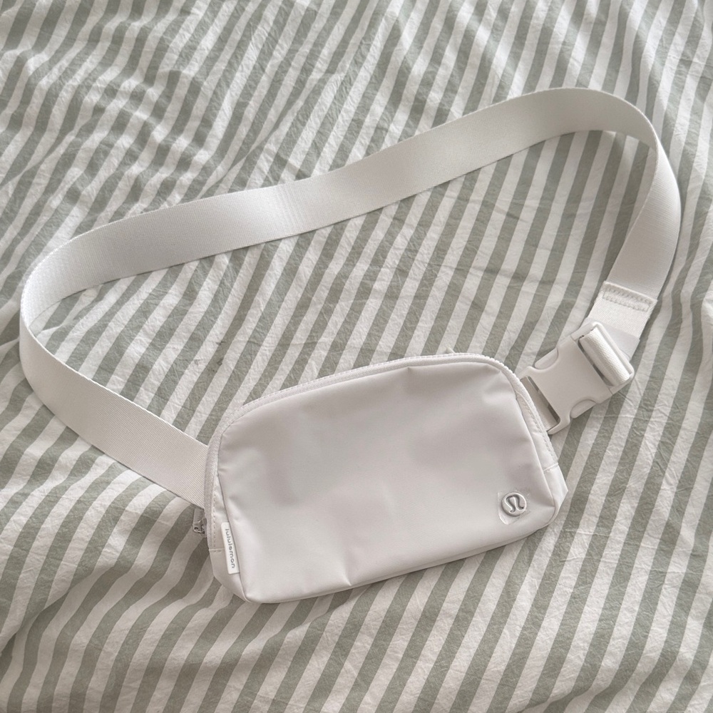 lululemon athletica White Belt Bag (Everyday)